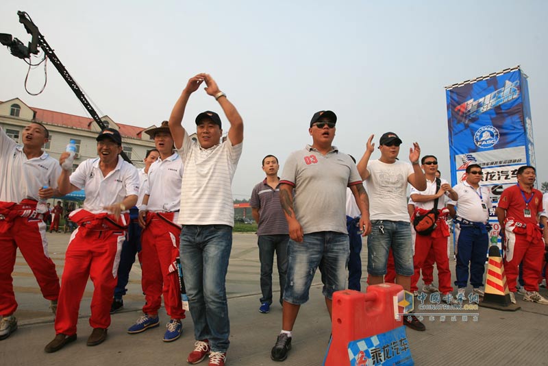 東風(fēng)柳汽乘龍汽車杯首屆全國中卡極限挑戰(zhàn)賽--鄭州站現(xiàn)場