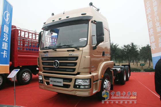 陜汽 德龍M3000 6×4 340馬力 牽引車SX4255GR324