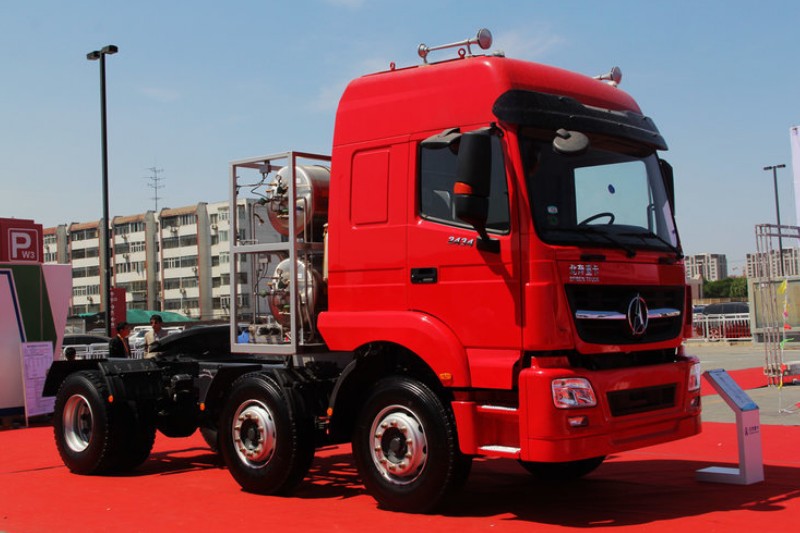 北奔 V3M重卡 336馬力 6X2 國(guó)五LNG牽引車(ND4240L27J7Z01)