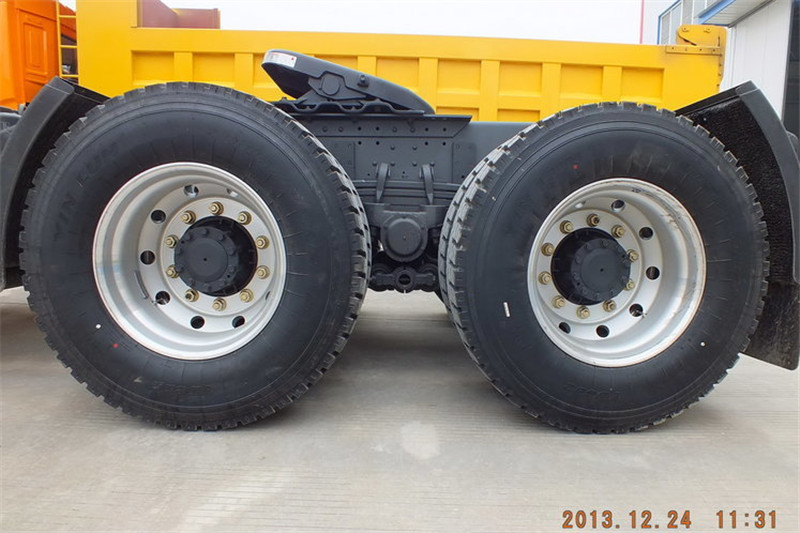 重汽王牌 W5G重卡 375馬力 6X4 國四牽引車(CDW4250A1T4)