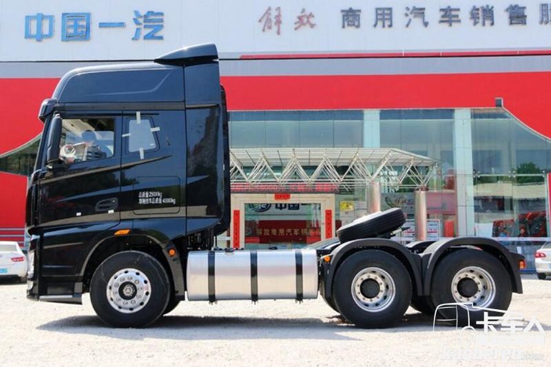 一汽解放 J7重卡 500馬力 6X4 國(guó)五牽引車(chē)(CA4250P77K25T1E5)