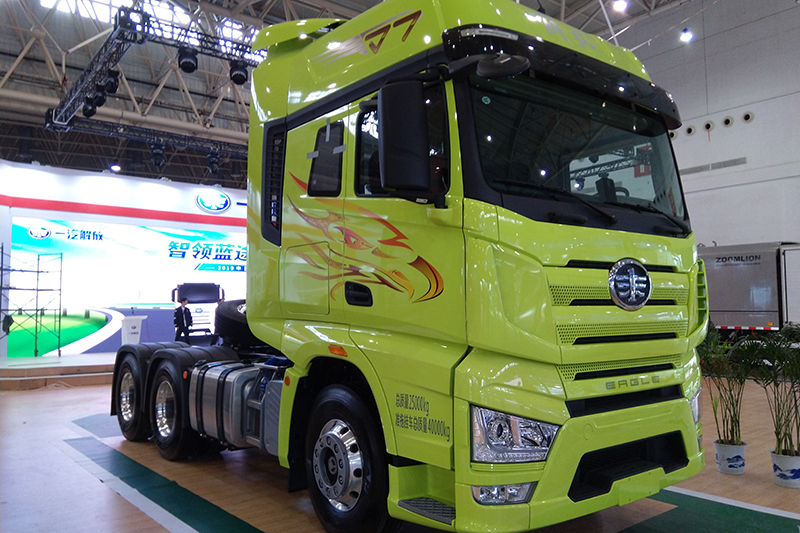 一汽解放 J7重卡 550馬力 6×4 國(guó)六 智能牽引車 