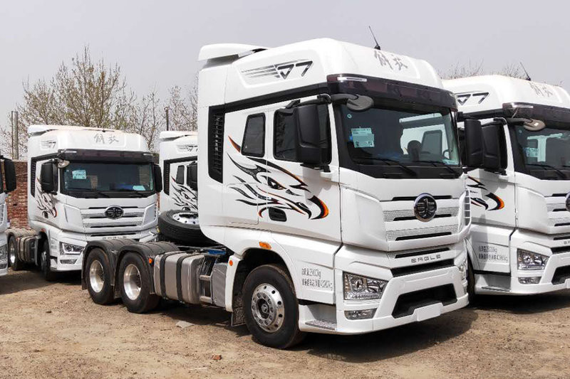 一汽解放 J7重卡 550馬力 6X4 國五AMT自動擋牽引車(一汽)(CA4250P77K25T1E5)