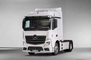 奔馳 新Actros F重卡 450馬力 4X2 國六 牽引車(型號1845)