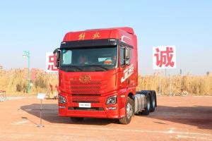 青島解放 JH6重卡 領(lǐng)航版 460馬力 6X4 CNG 國六 牽引車(CA4250P25K15T1NE6A80)