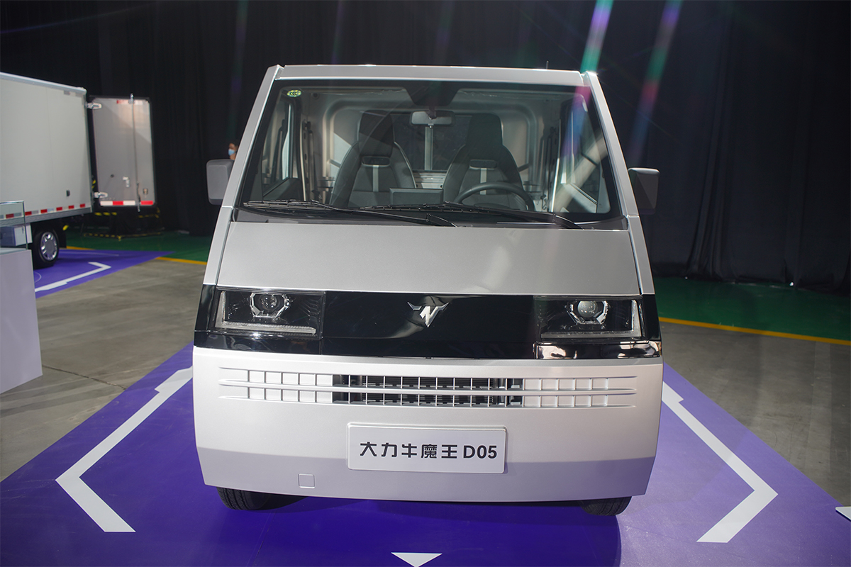 大力牛魔王 D05 鐵牛5號 4×2 純電動 廂式載貨車（DLP5022XXYBEVD03）